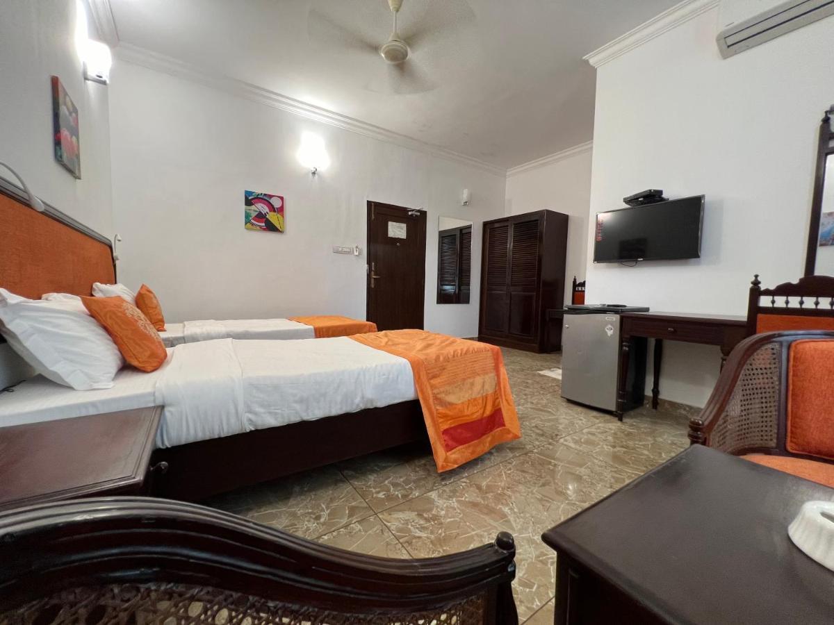 Ats Willingdon Hotel Kochi Zewnętrze zdjęcie