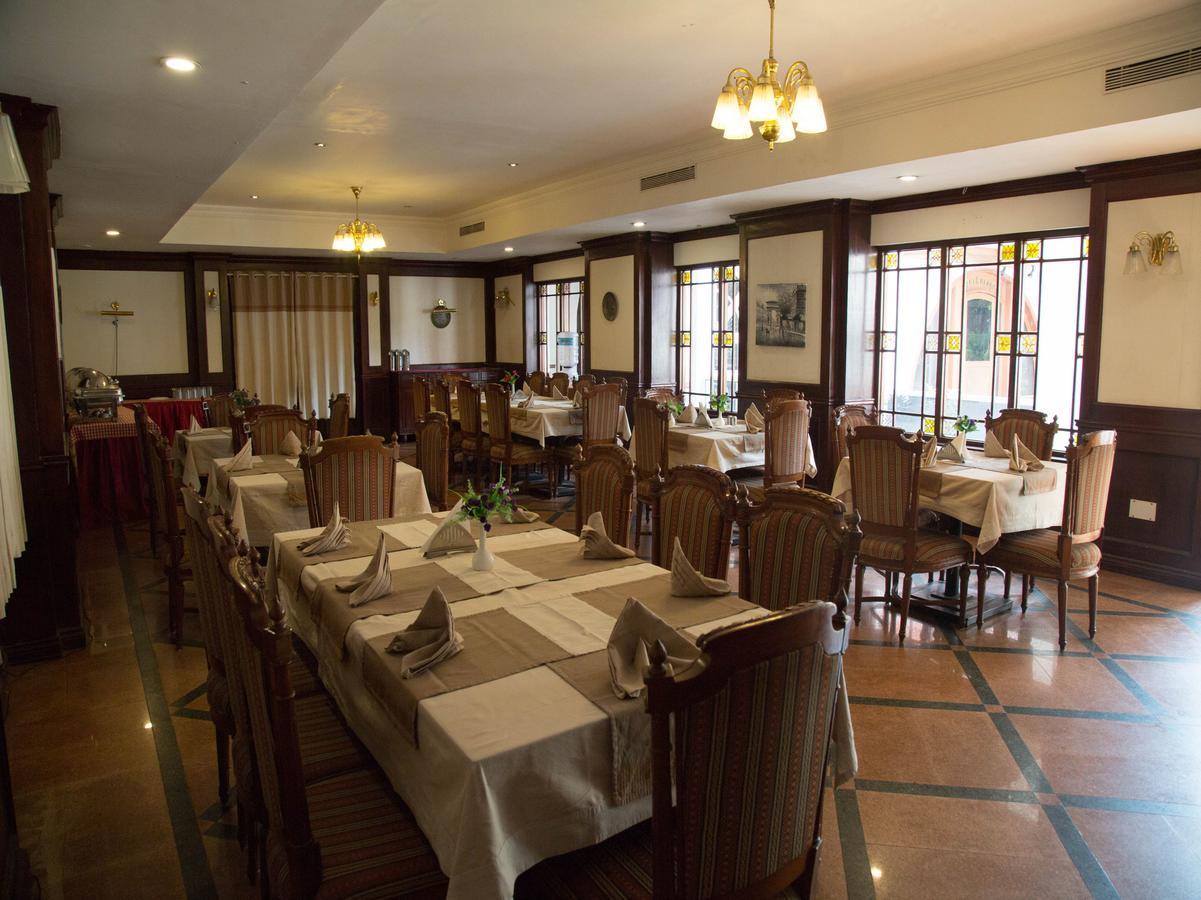 Ats Willingdon Hotel Kochi Zewnętrze zdjęcie