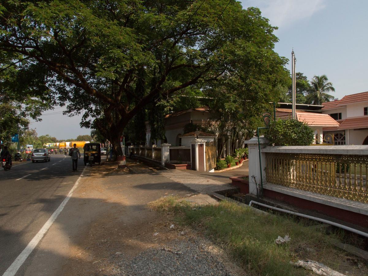 Ats Willingdon Hotel Kochi Zewnętrze zdjęcie