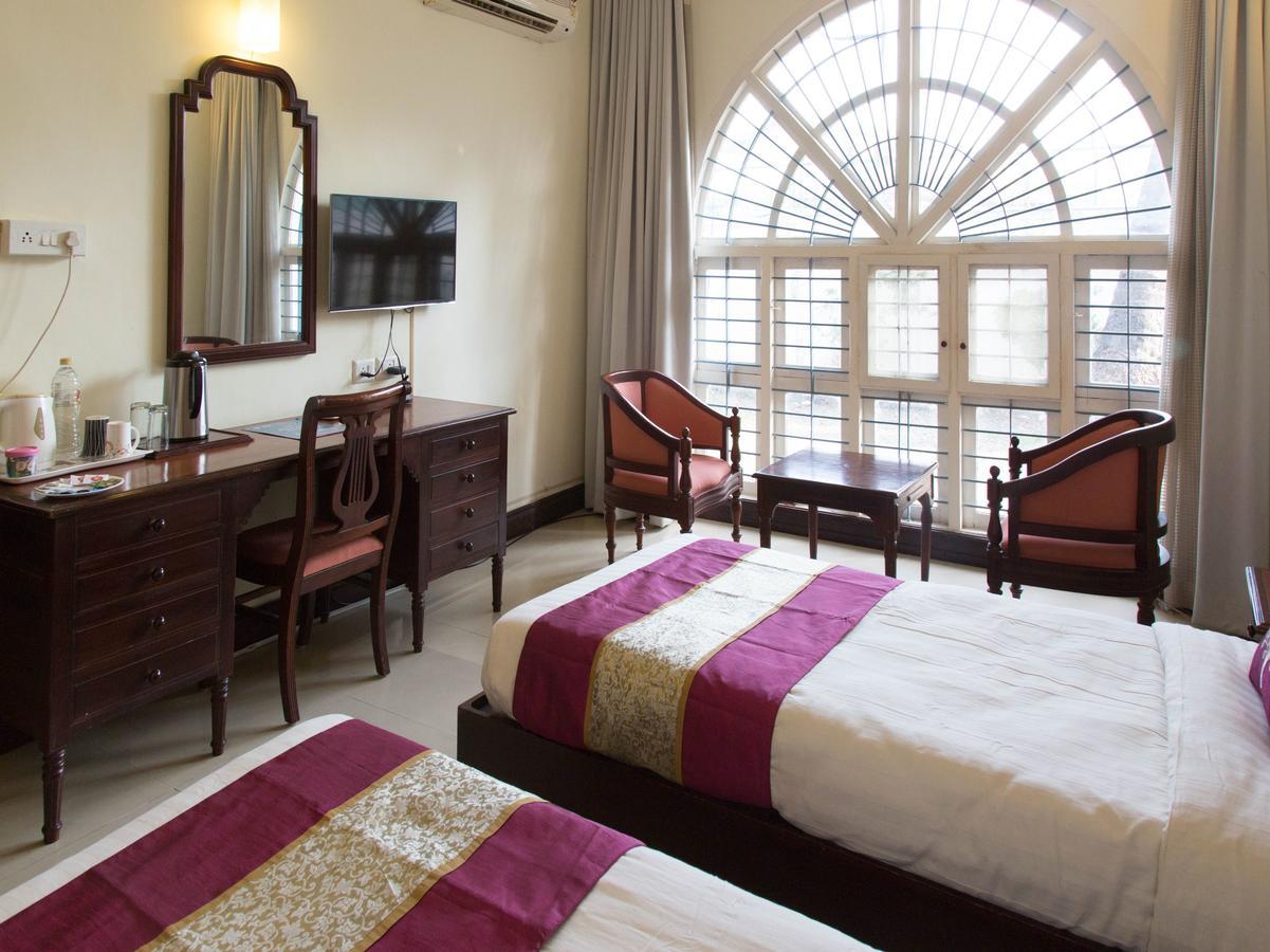 Ats Willingdon Hotel Kochi Zewnętrze zdjęcie