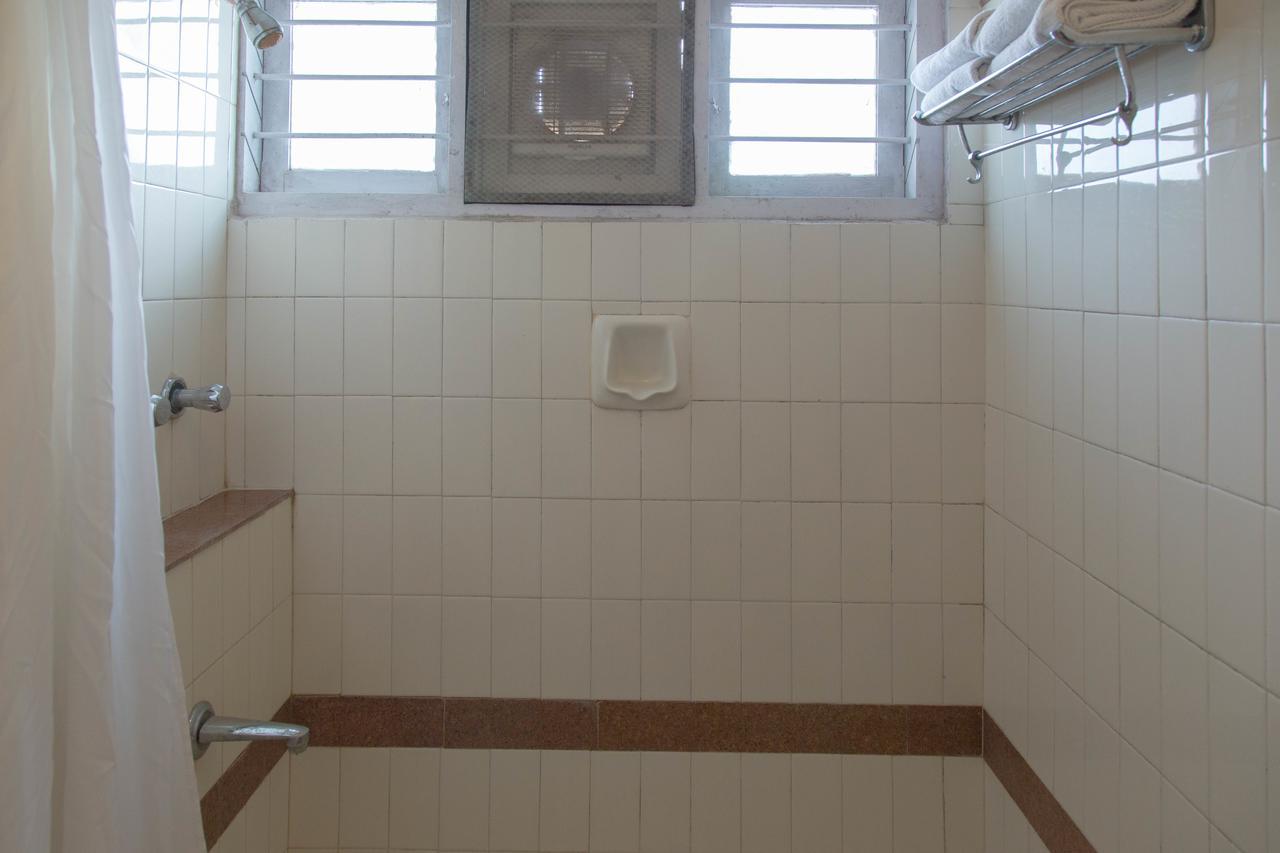 Ats Willingdon Hotel Kochi Zewnętrze zdjęcie