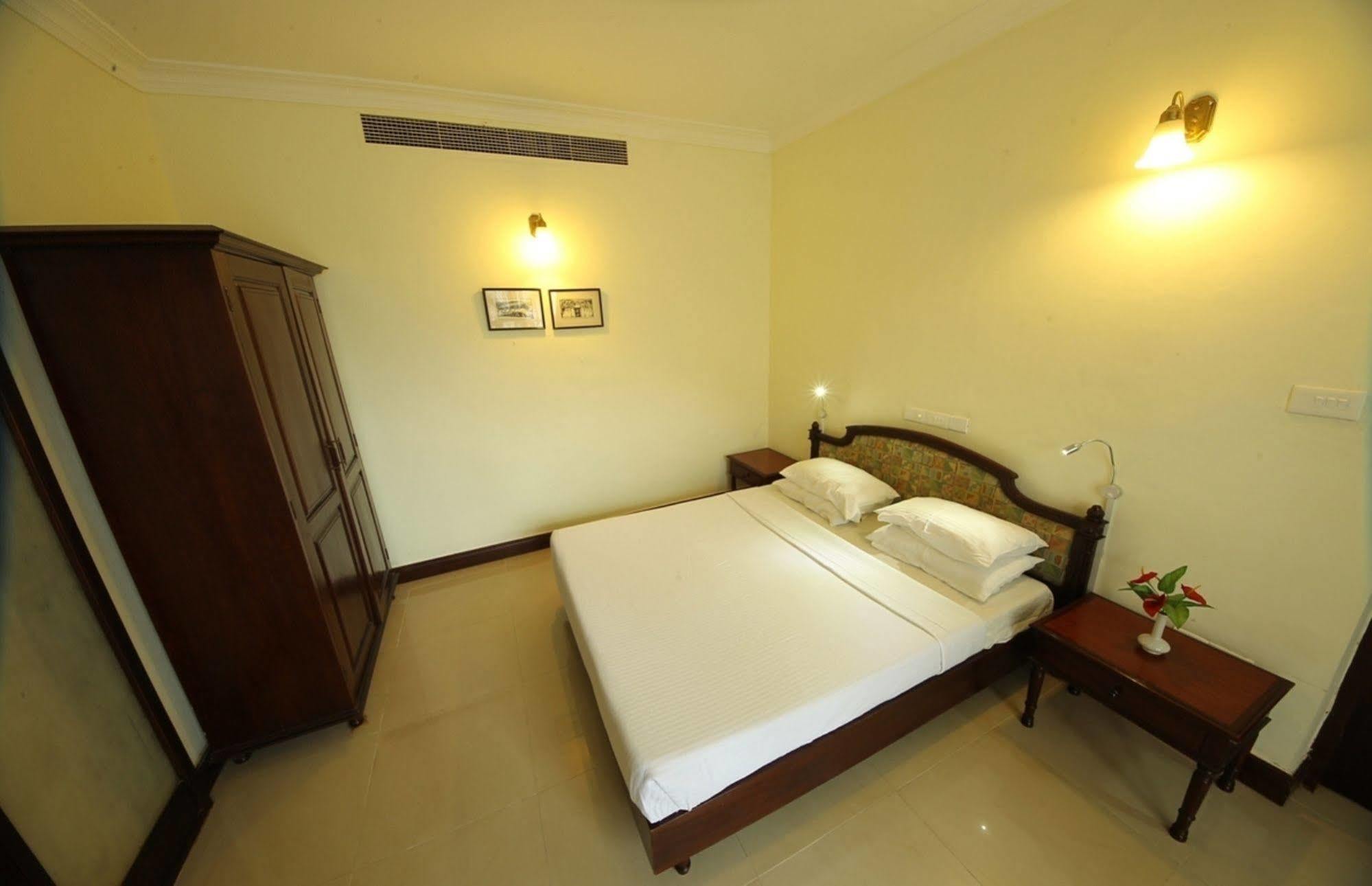 Ats Willingdon Hotel Kochi Zewnętrze zdjęcie